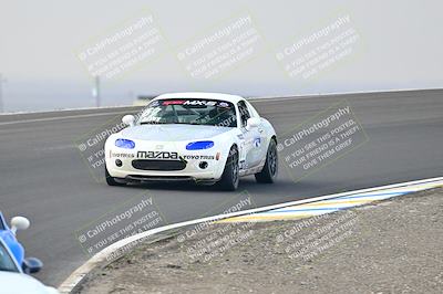 media/Jan-26-2025-CalClub SCCA (Sun) [[cfcea7df88]]/Group 4/Race/